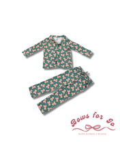 Load image into Gallery viewer, Holiday Hugs Bamboo Two-Piece Pajama Set | Kids Christmas Pajamas