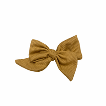 Load image into Gallery viewer, Tawny Rib Knit Bows